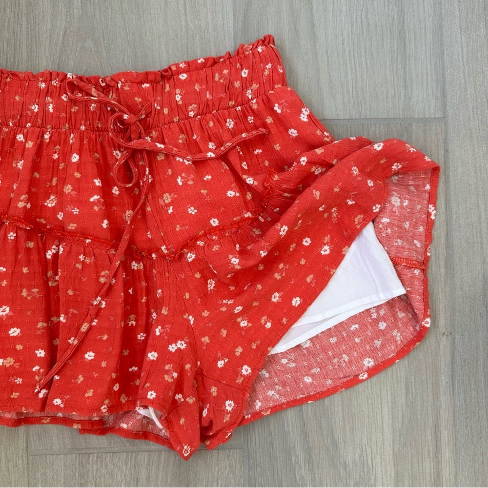 Floral Ruffle Shorts - Picture 3 of 4